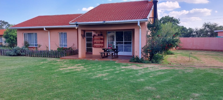 3 Bedroom Property for Sale in Tigane North West